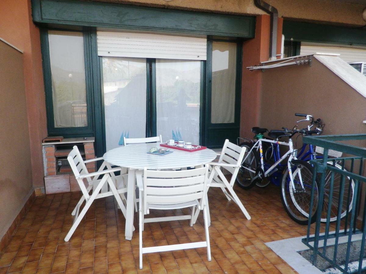 Pietre Nere Aparthotel Giardini-Naxos Buitenkant foto